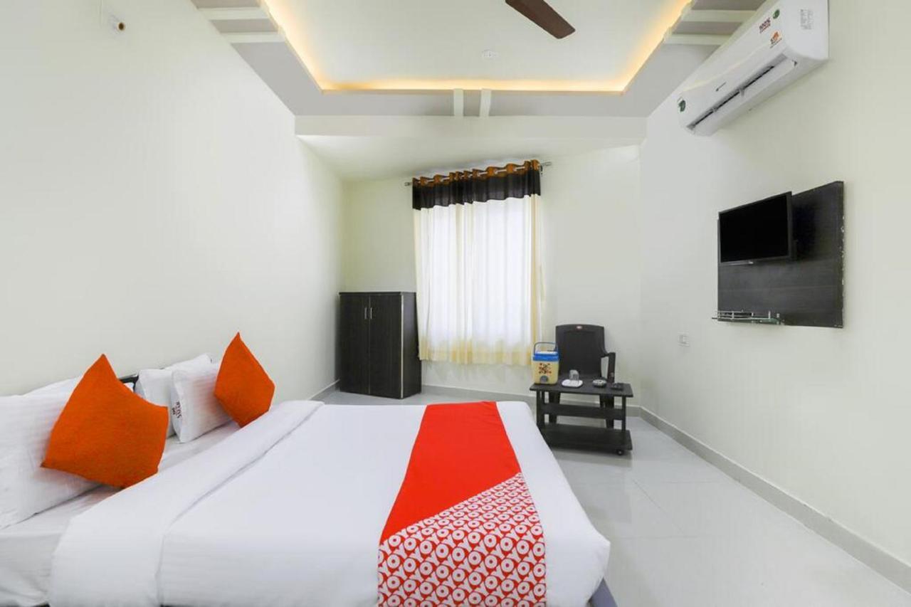 Hotel-The Safar Amhedabad Dış mekan fotoğraf